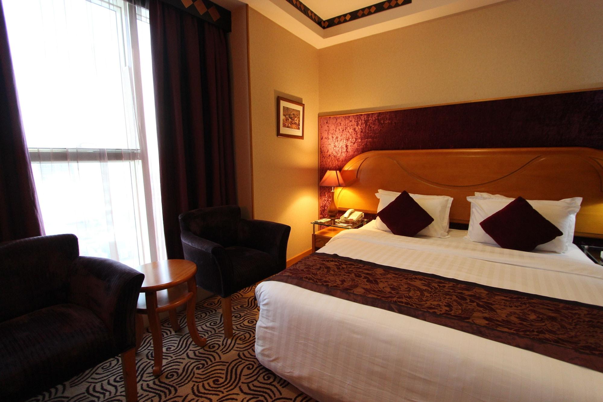 아와리브 인터내셔널 호텔 타이프 외부 사진 A room at the hotel