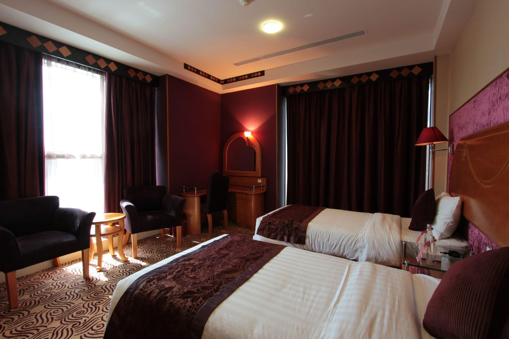 아와리브 인터내셔널 호텔 타이프 외부 사진 A room at the hotel
