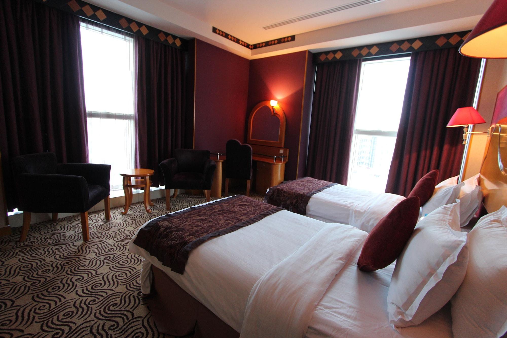 아와리브 인터내셔널 호텔 타이프 외부 사진 A room at the hotel
