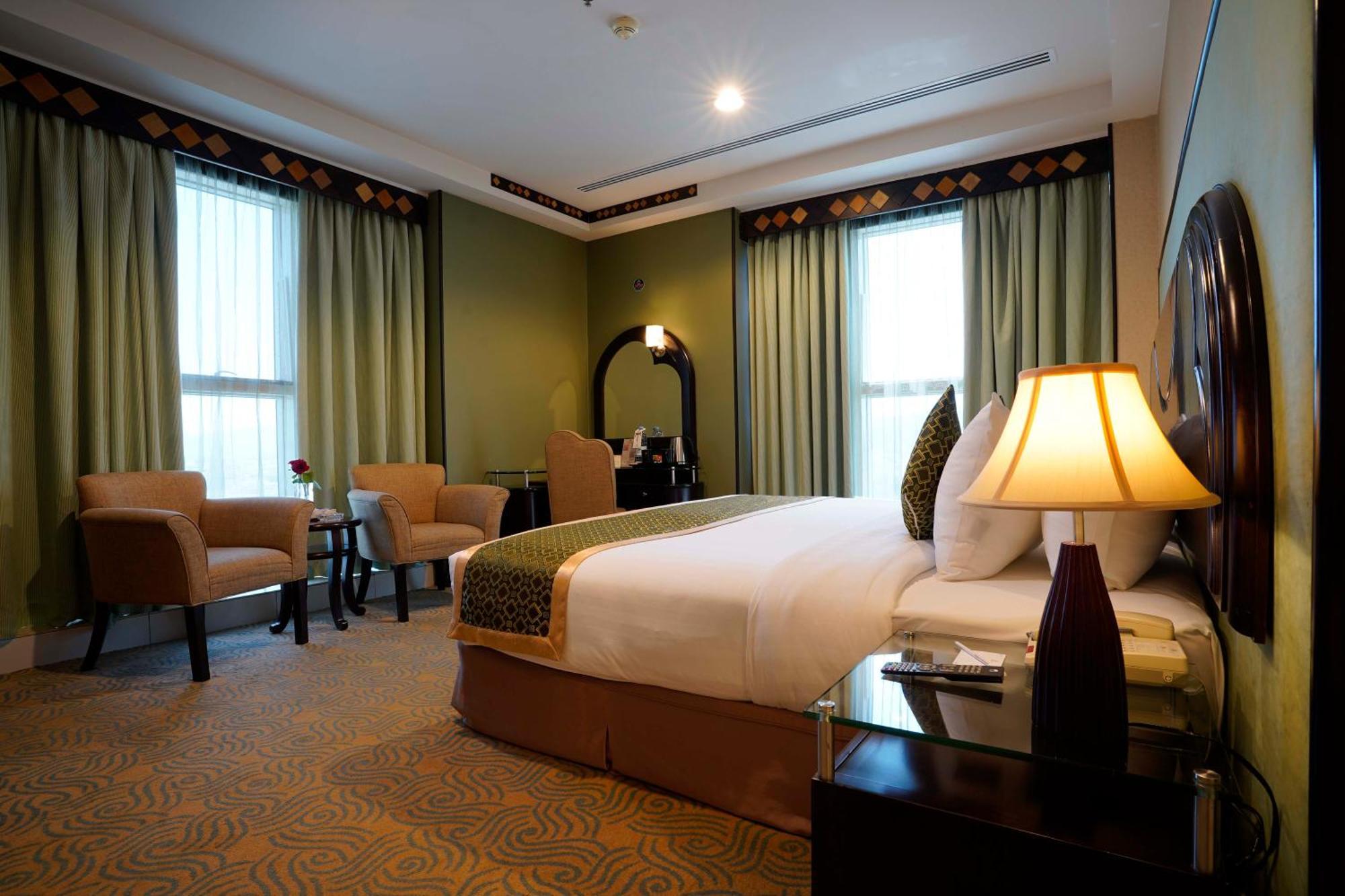 아와리브 인터내셔널 호텔 타이프 객실 사진 A bedroom at the hotel