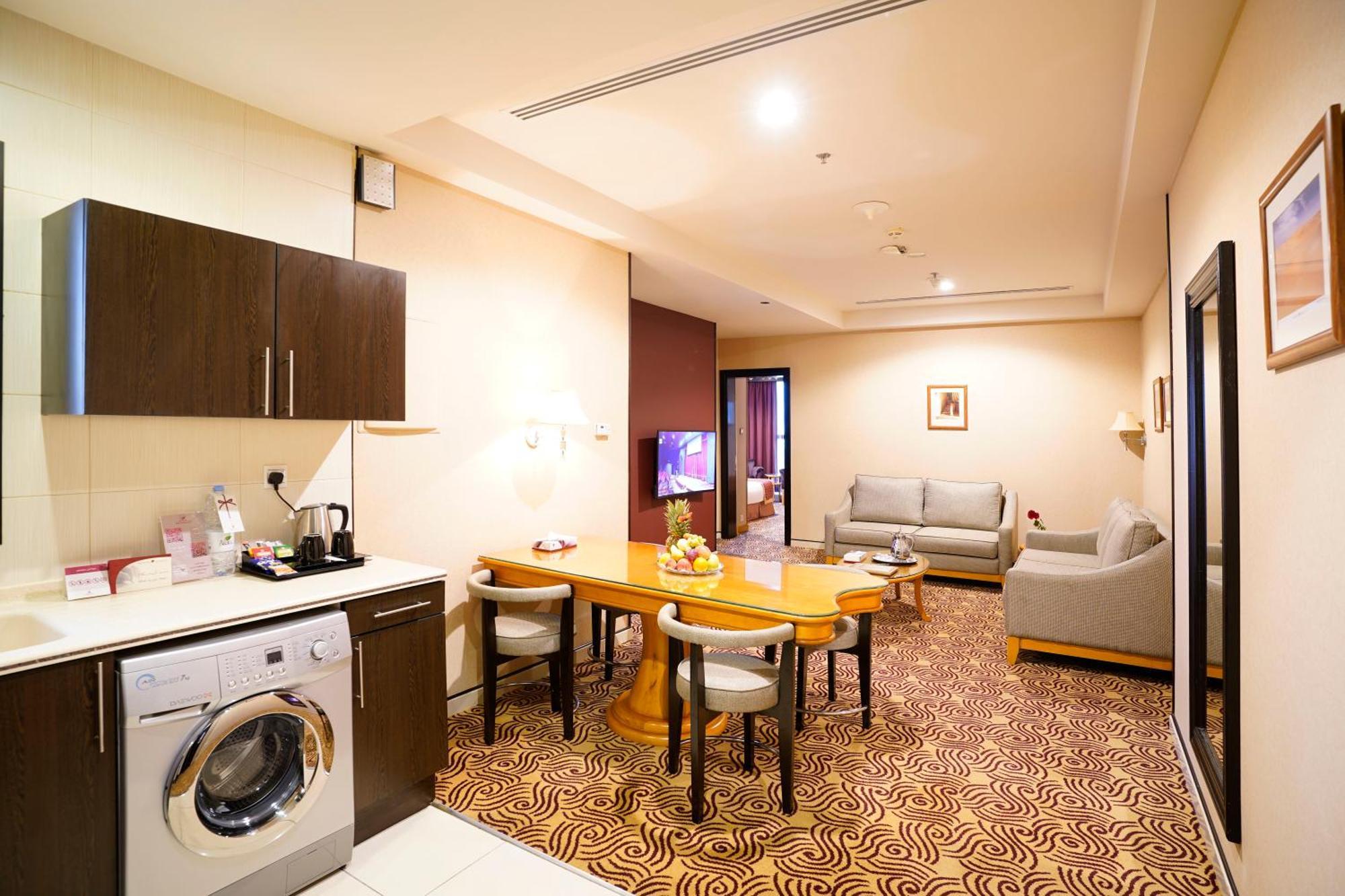 아와리브 인터내셔널 호텔 타이프 객실 사진 A suite at the hotel