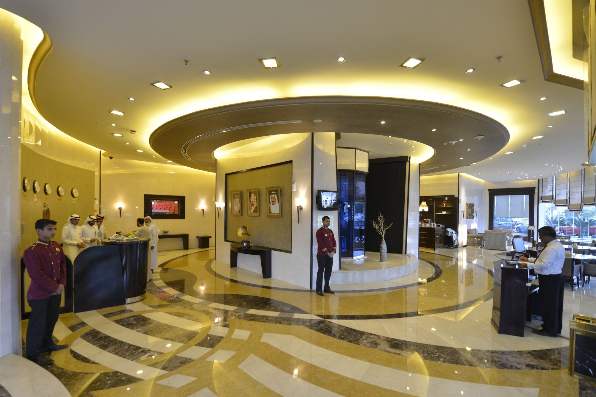 아와리브 인터내셔널 호텔 타이프 외부 사진 Lobby